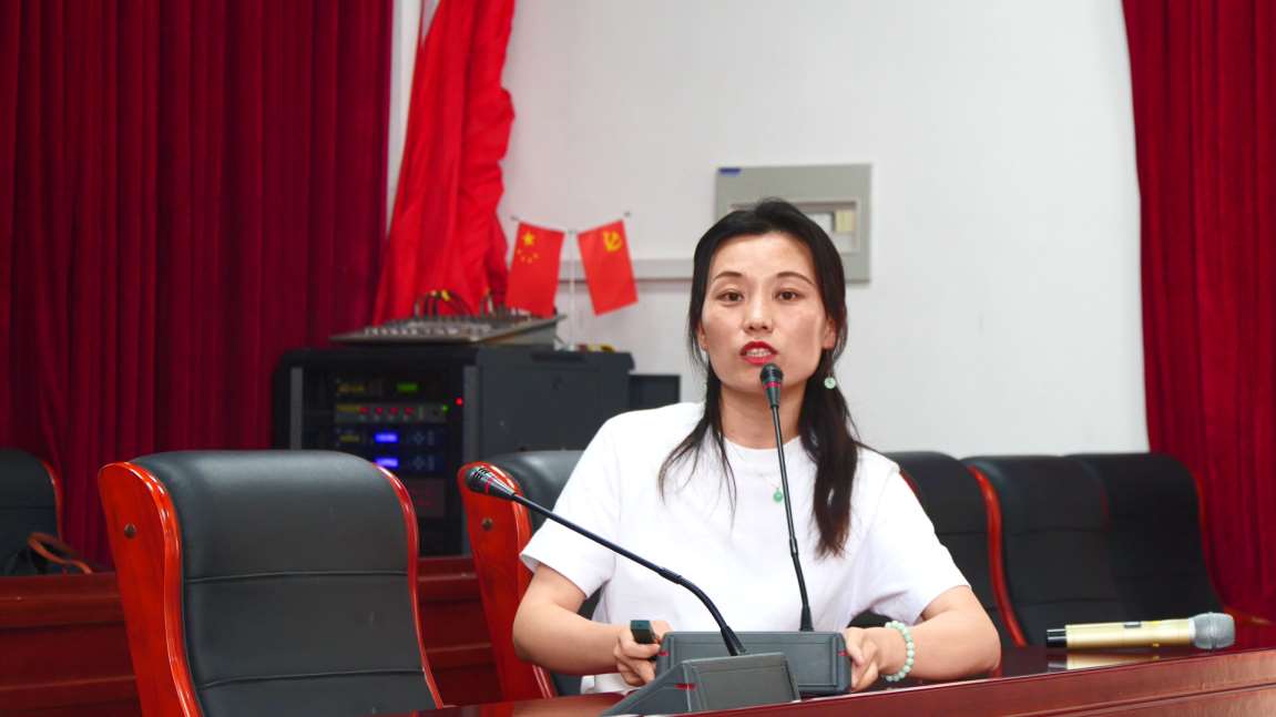 Compress_丁静静.jpg