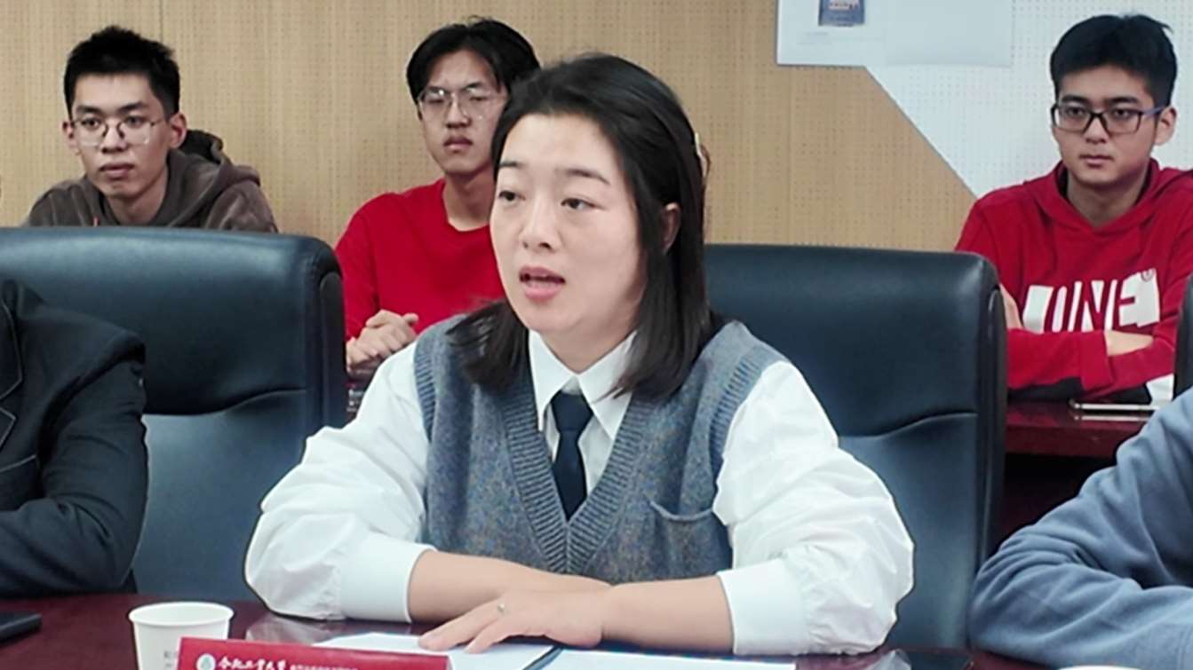 Compress_微火成炬，莘莘学子奉献于行[00_00_18][20241105-232114].jpg