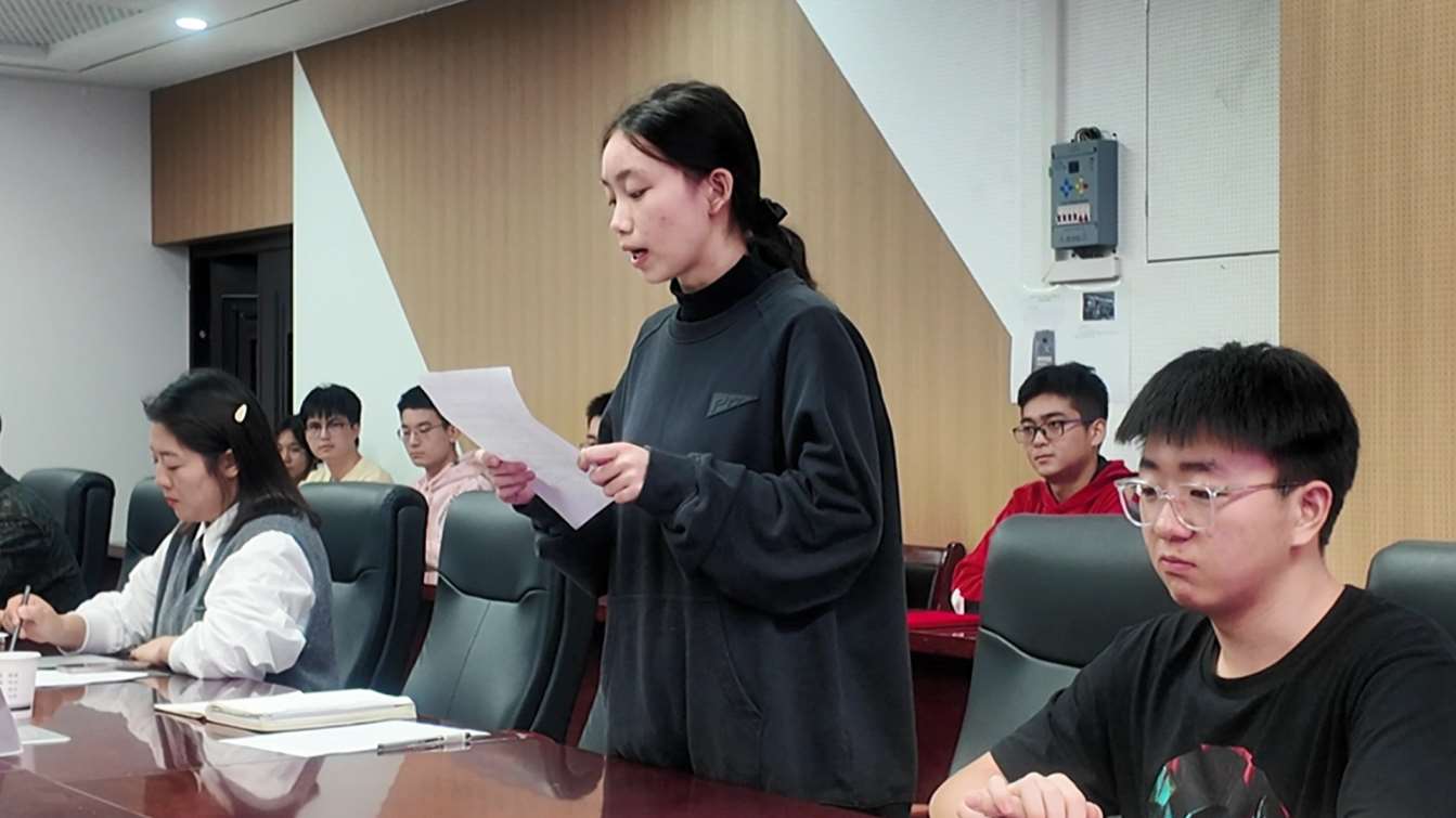 Compress_微火成炬，莘莘学子奉献于行[00_01_00][20241105-232243].jpg