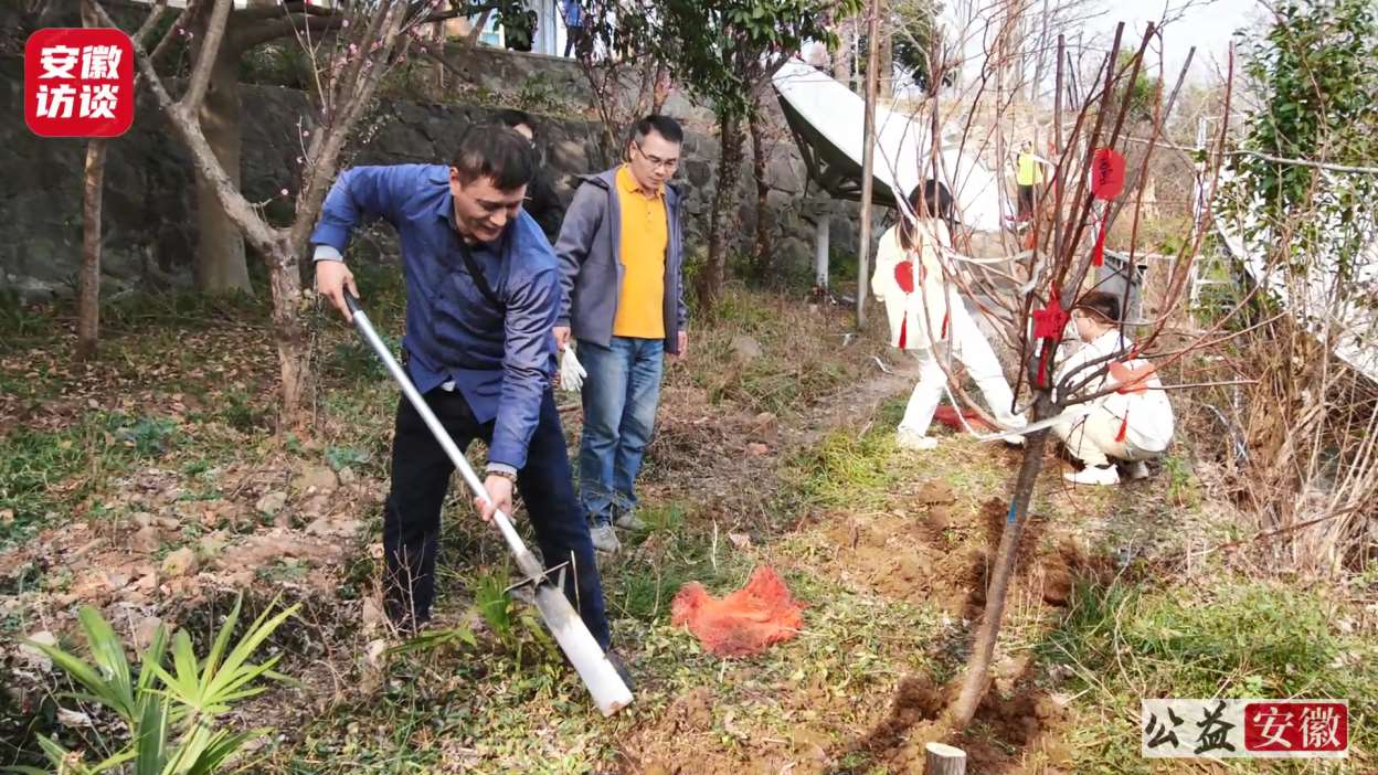 Compress_乐善公益：践行雷锋精神，共筑绿色家园——[00_00_36][20250303-080315].jpg