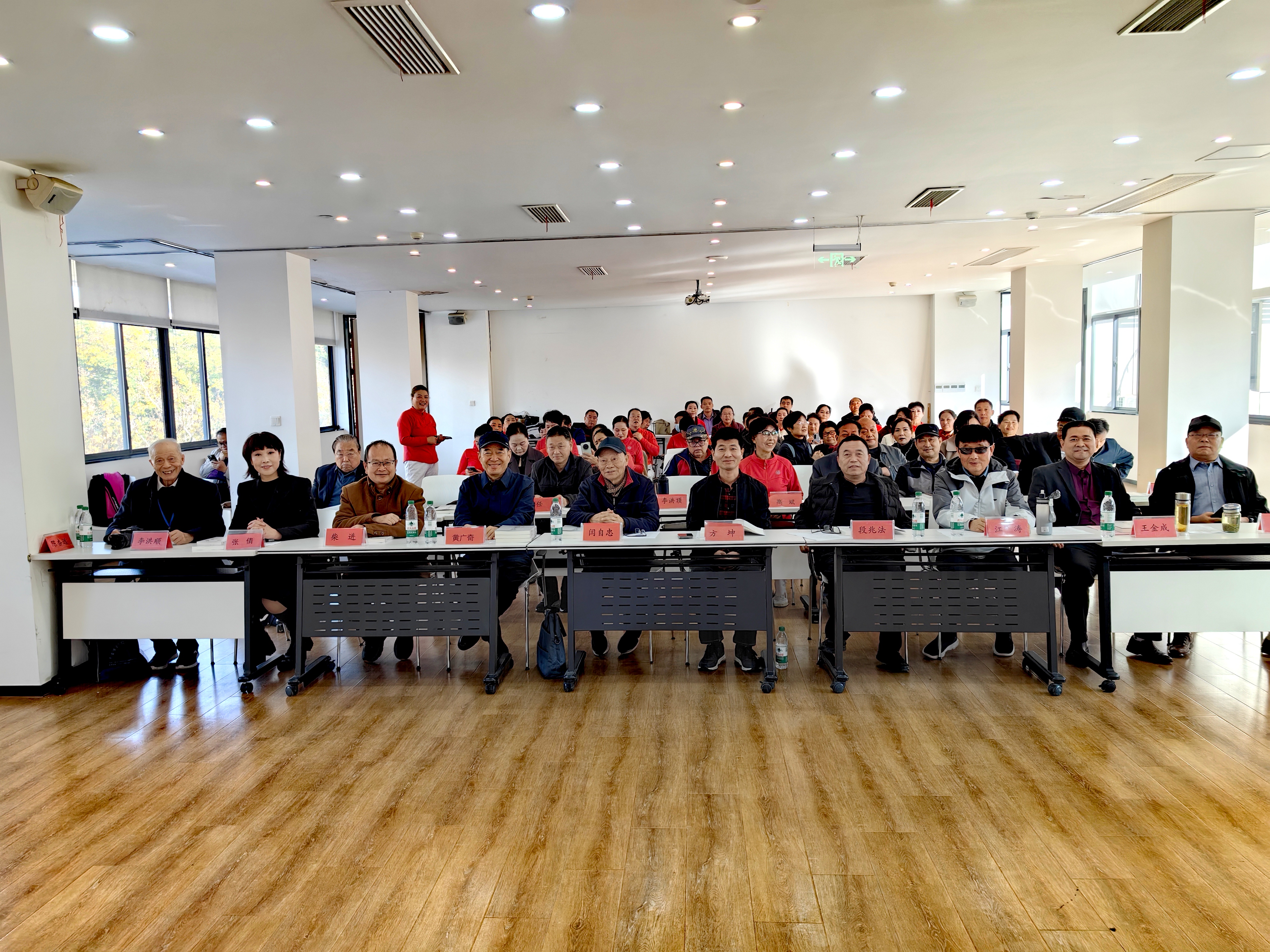 1762218388177458.jpg 微信图片_20251102132050_28_4.jpg